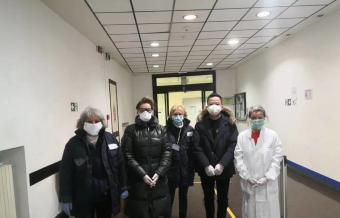 受永嘉县侨联委托发放防疫物资